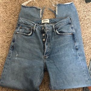 Super cute AGOLDE jeans. Size 26. Good condition.